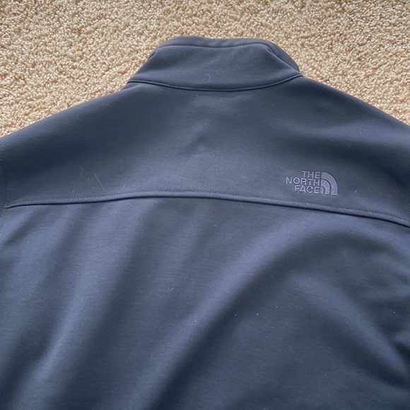 Men’s North Face Jacket - Picture 7 of 10